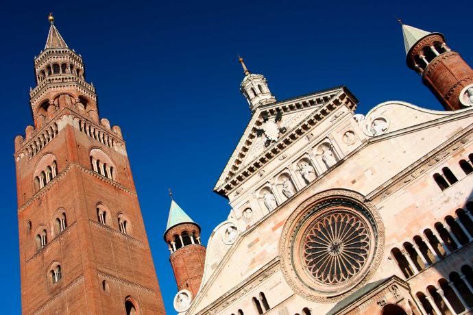 Monuments Cremona, visiting Lombardy