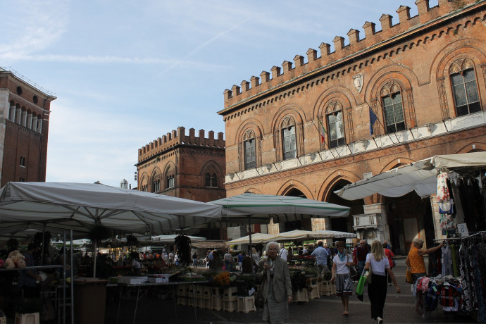 The Cremona Street Market