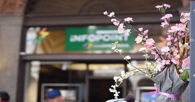 L'Infopoint di Cremona al servizio del turista! L'Infopoint di Cremona al servizio del turista!