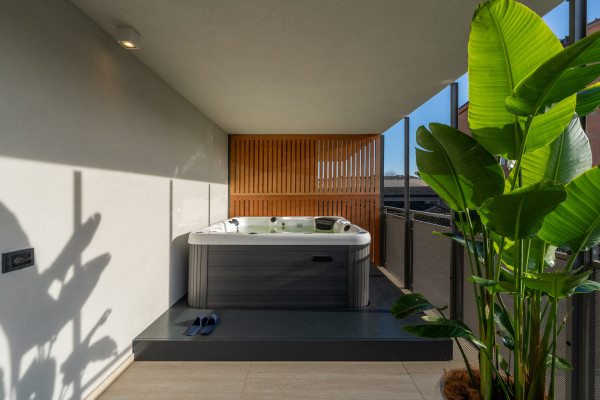 terrazza con vasca privata